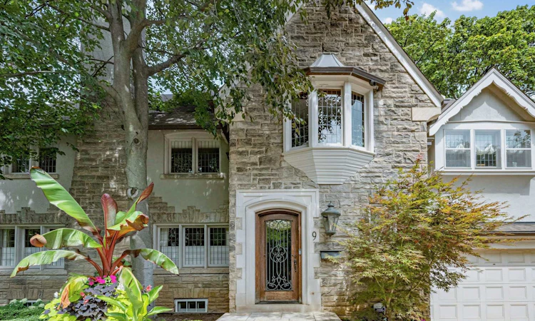 9 Ormsby Crescent
