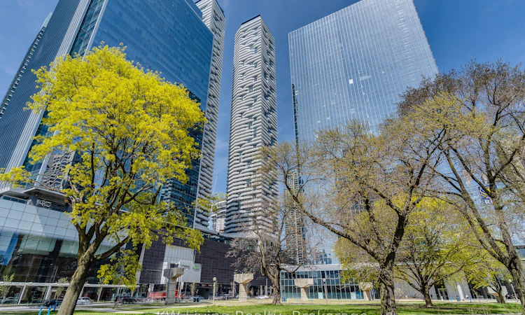 5109-88 Harbour Street E