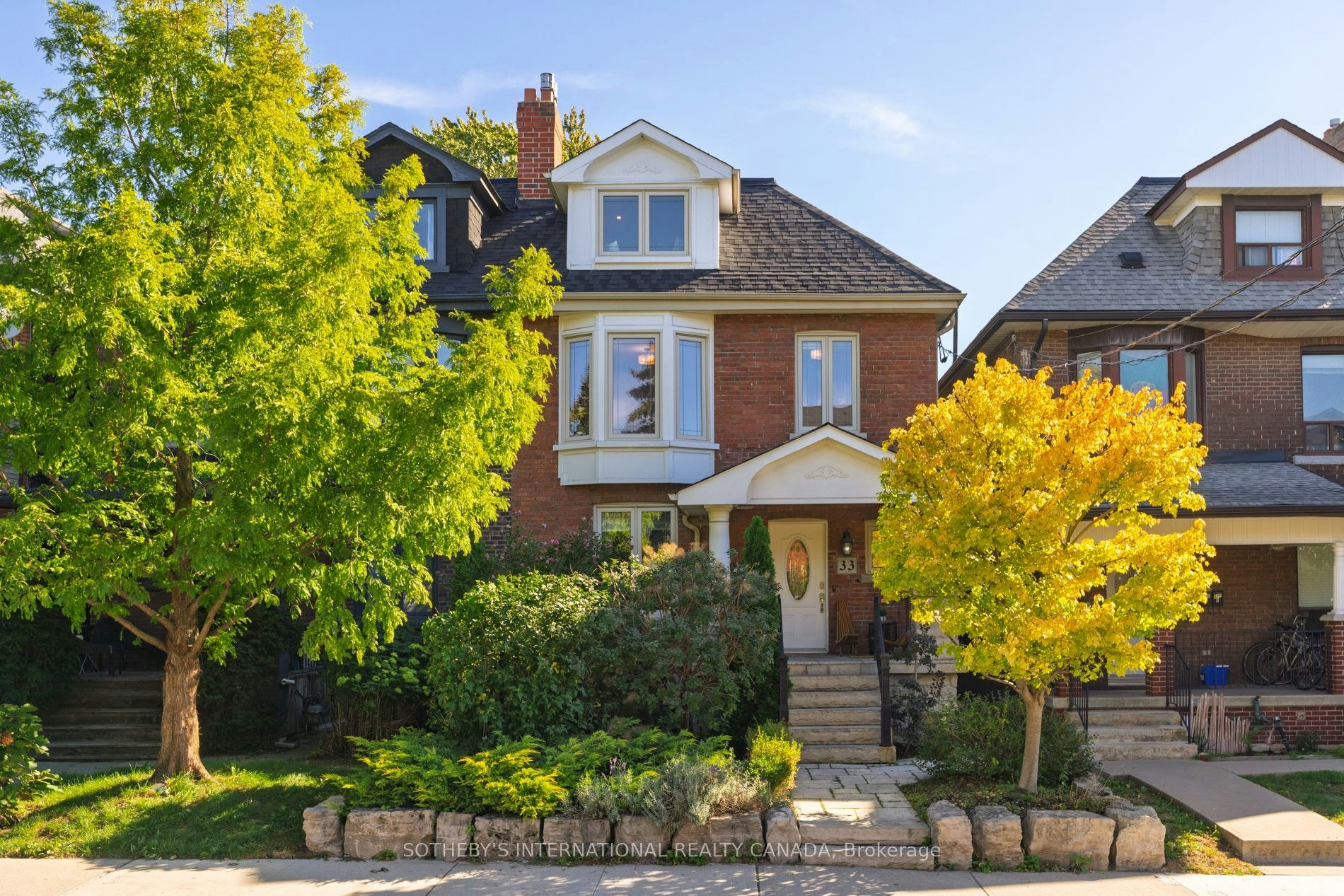 33 Beatrice Street, Toronto, ON, M6J 2T2