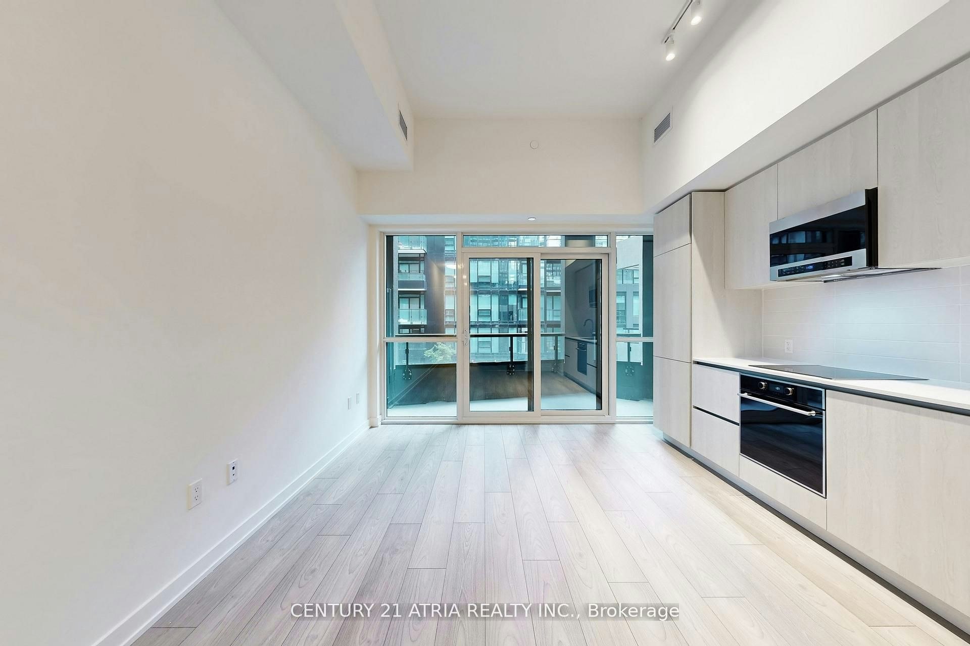 411-110 Broadway Avenue S, Toronto, ON, M4P 1V7 - 2