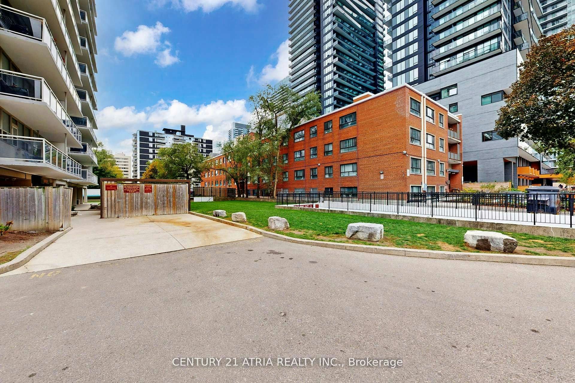 411-110 Broadway Avenue S, Toronto, ON, M4P 1V7 - 26