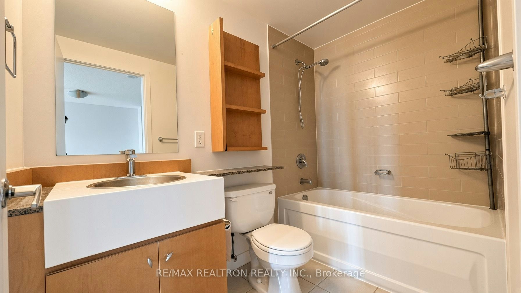 3111-10 Navy Wharf Court, Toronto, ON, M5V 3V2 - 4