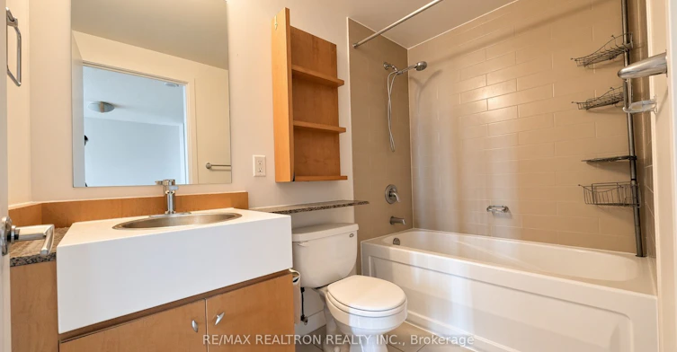 3111-10 Navy Wharf Court, Toronto, ON, M5V 3V2 - 4