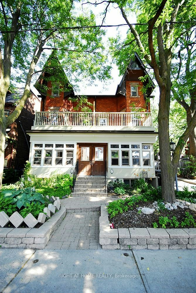 4-2 Afton Avenue, Toronto, ON, M6J 1R7 - 2