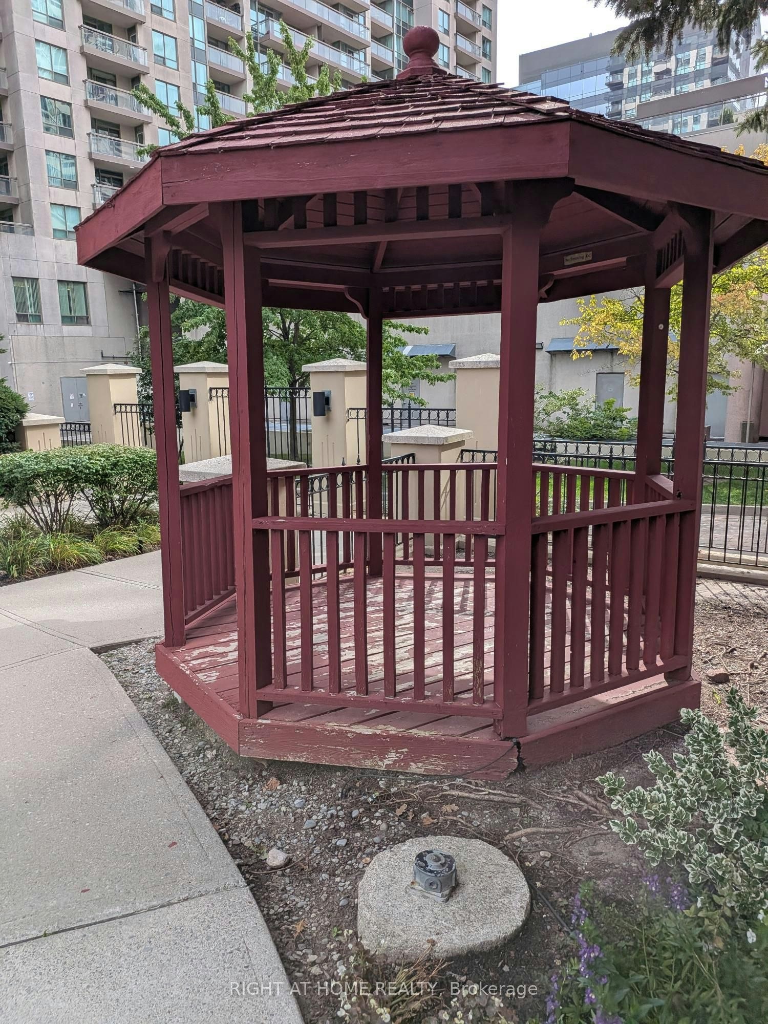 305-260 Doris Avenue, Toronto, ON, M2N 6X9 - 30