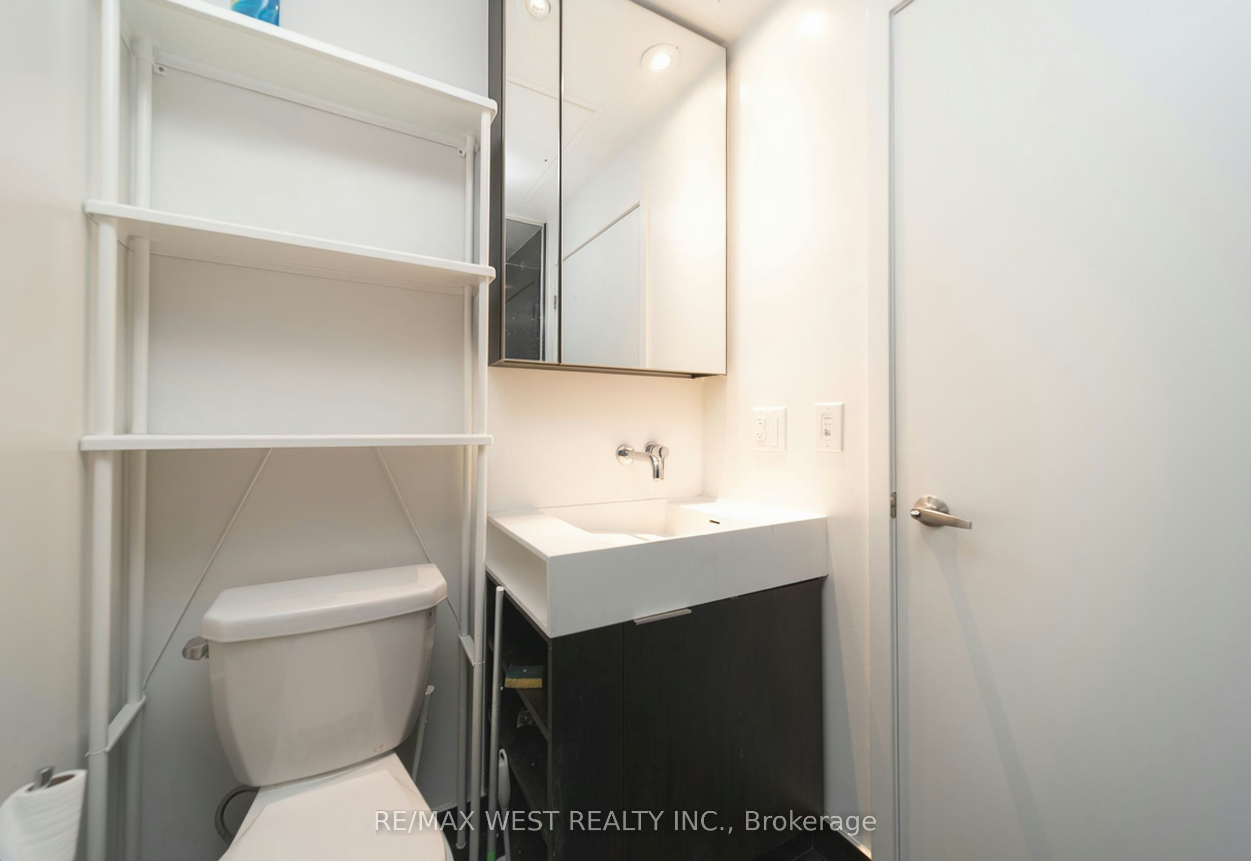 514-15 Lower Jarvis Street, Toronto, ON, M5E 0C4 - 8