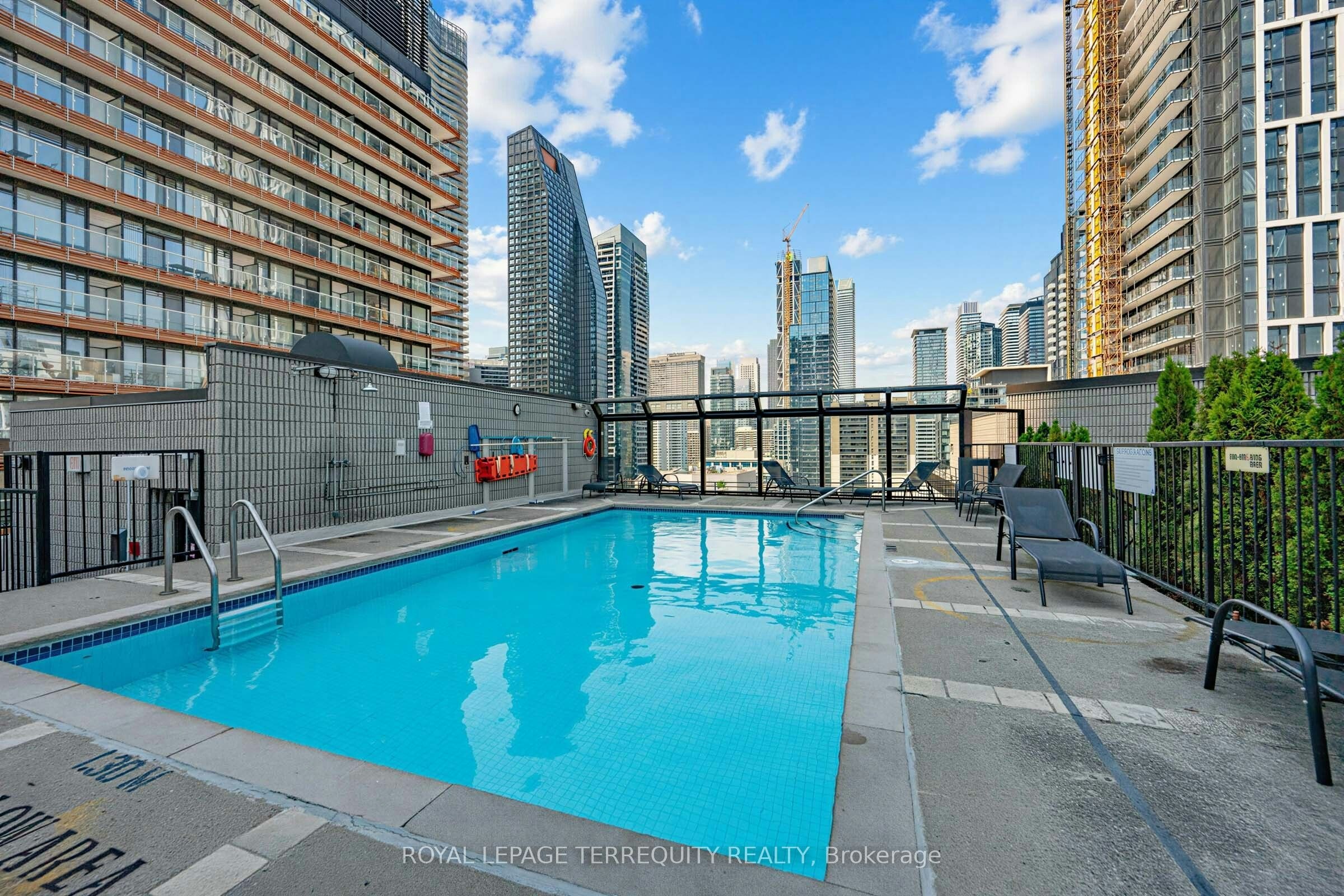 210-25 Maitland Street, Toronto, ON, M4Y 2W1 - 18