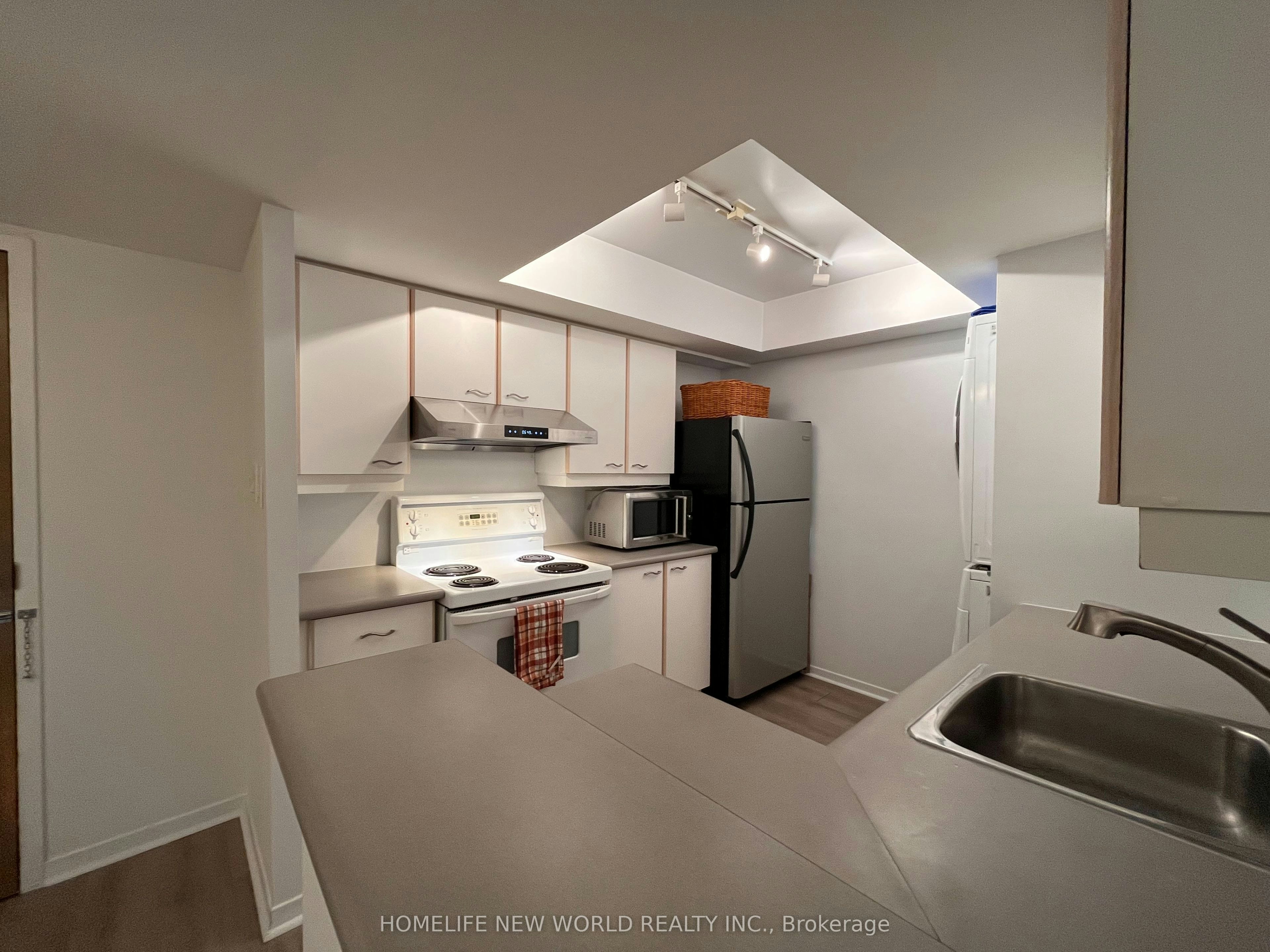 617-1001 Bay Street, Toronto, ON, M5S 3A6 - 5