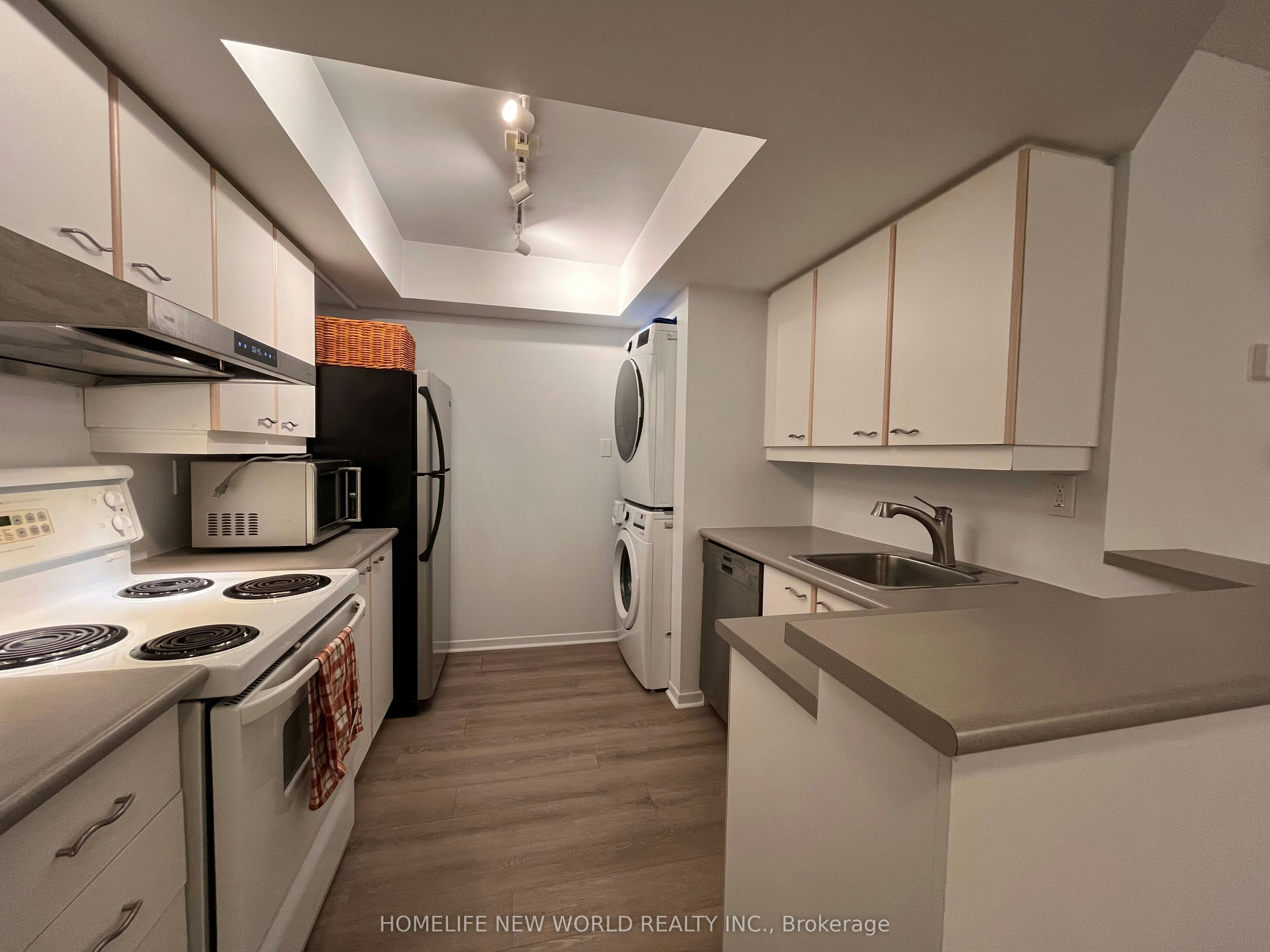 617-1001 Bay Street, Toronto, ON, M5S 3A6 - 4