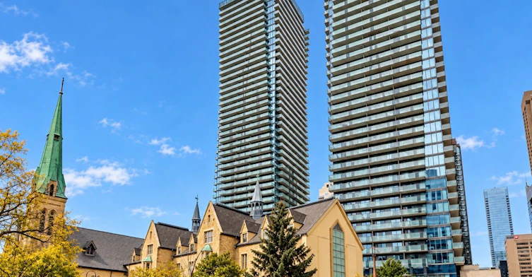609-65 St Mary Street, Toronto, ON, M5S 0A6