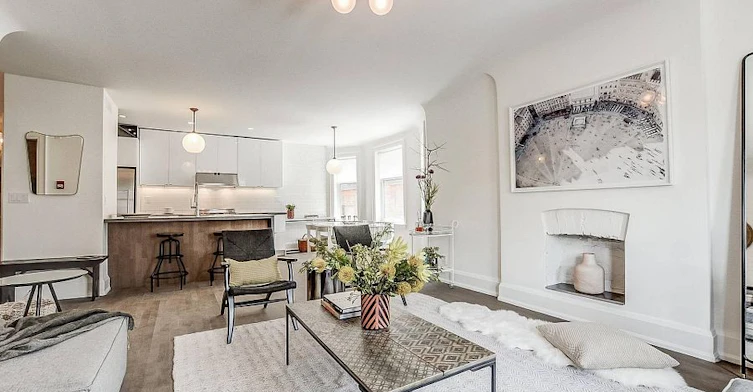 2B-795 College Street, Toronto, ON, M6G 1C7
