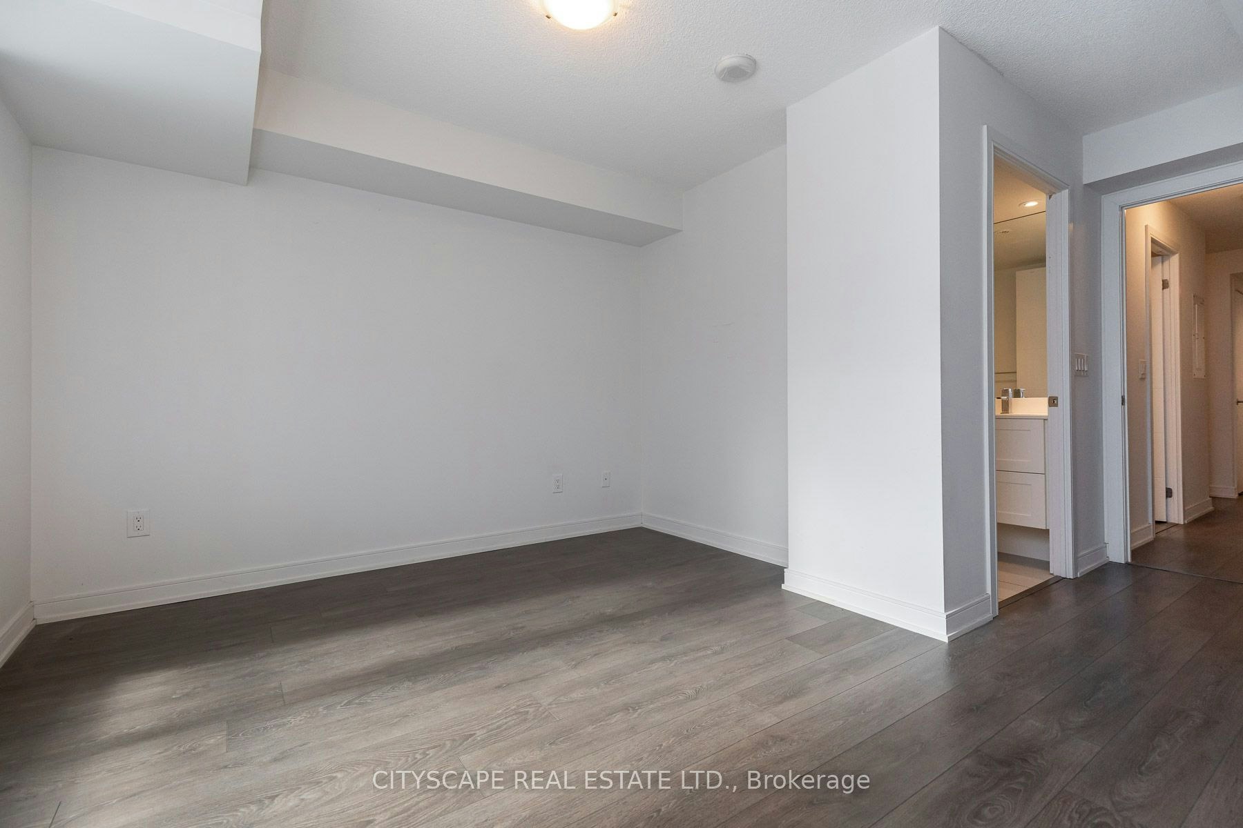 702-525 Adelaide Street W, Toronto, ON, M5V 1T6 - 6