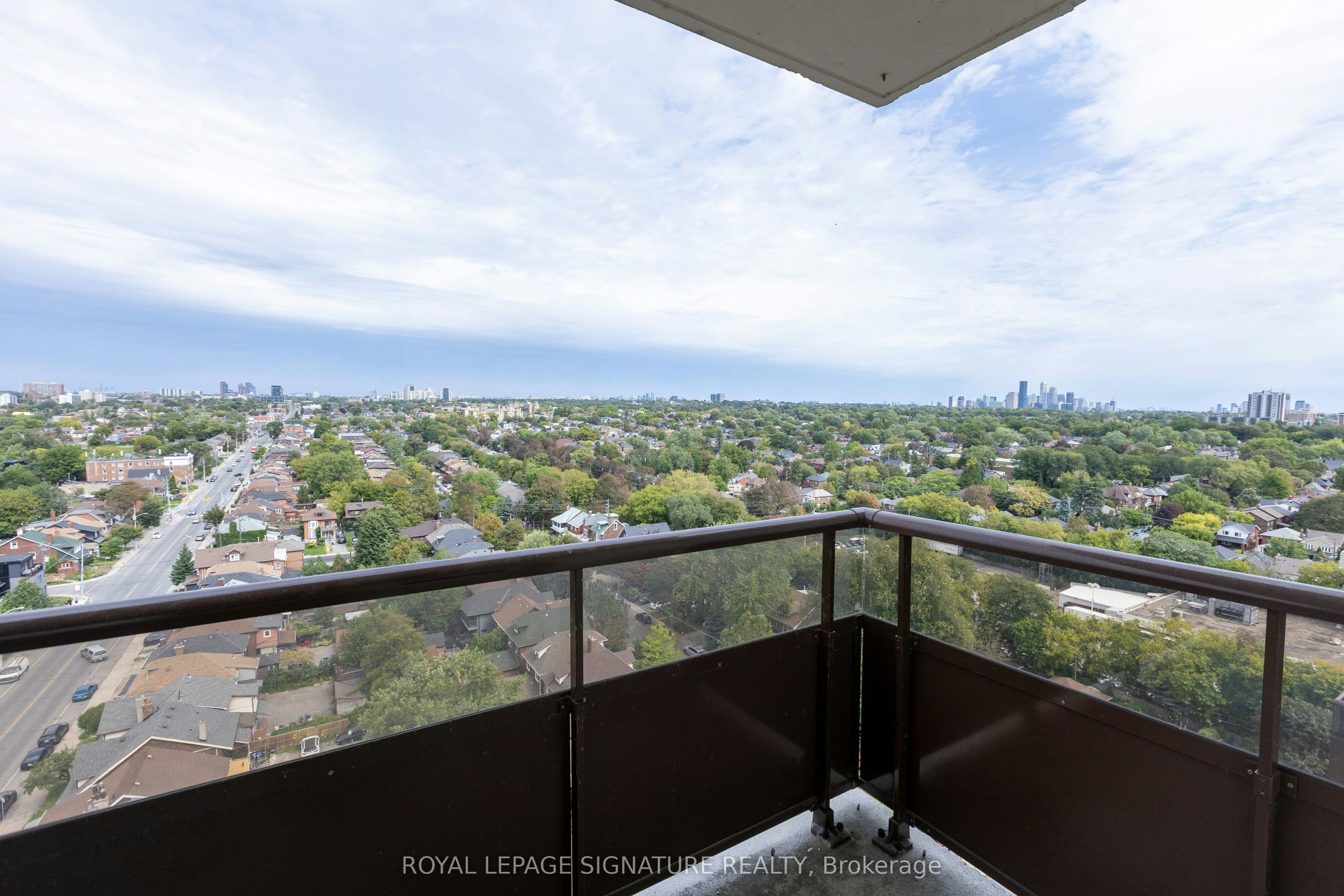 1808-161 Oakwood Avenue, Toronto, ON, M6E 2V2 - 11