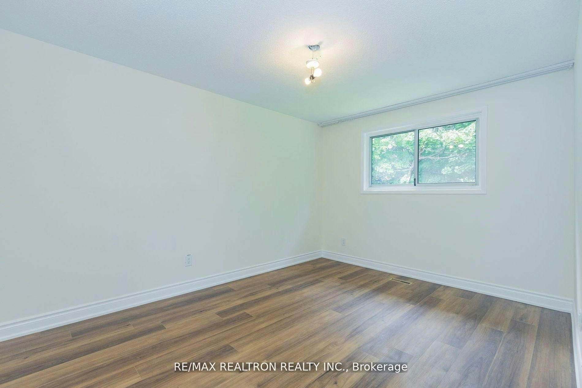 Upper-129 Sexton Crescent, Toronto, ON, M2H 2L7 - 13