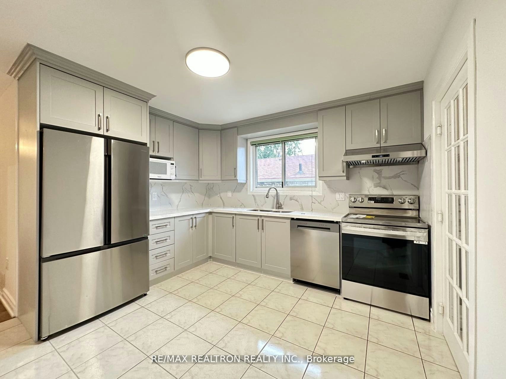 Upper-129 Sexton Crescent, Toronto, ON, M2H 2L7 - 26