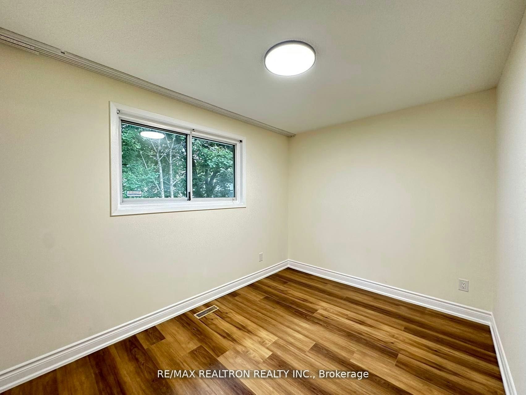 Upper-129 Sexton Crescent, Toronto, ON, M2H 2L7 - 6
