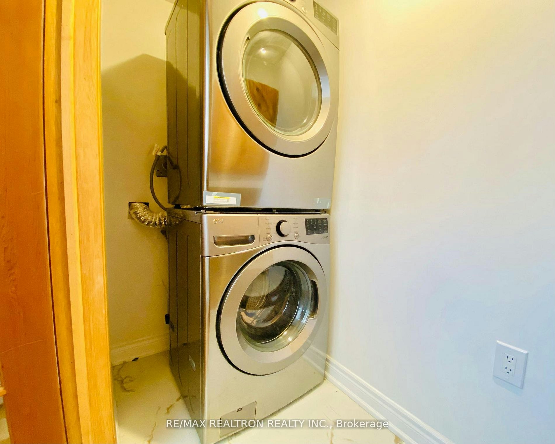 Upper-129 Sexton Crescent, Toronto, ON, M2H 2L7 - 2