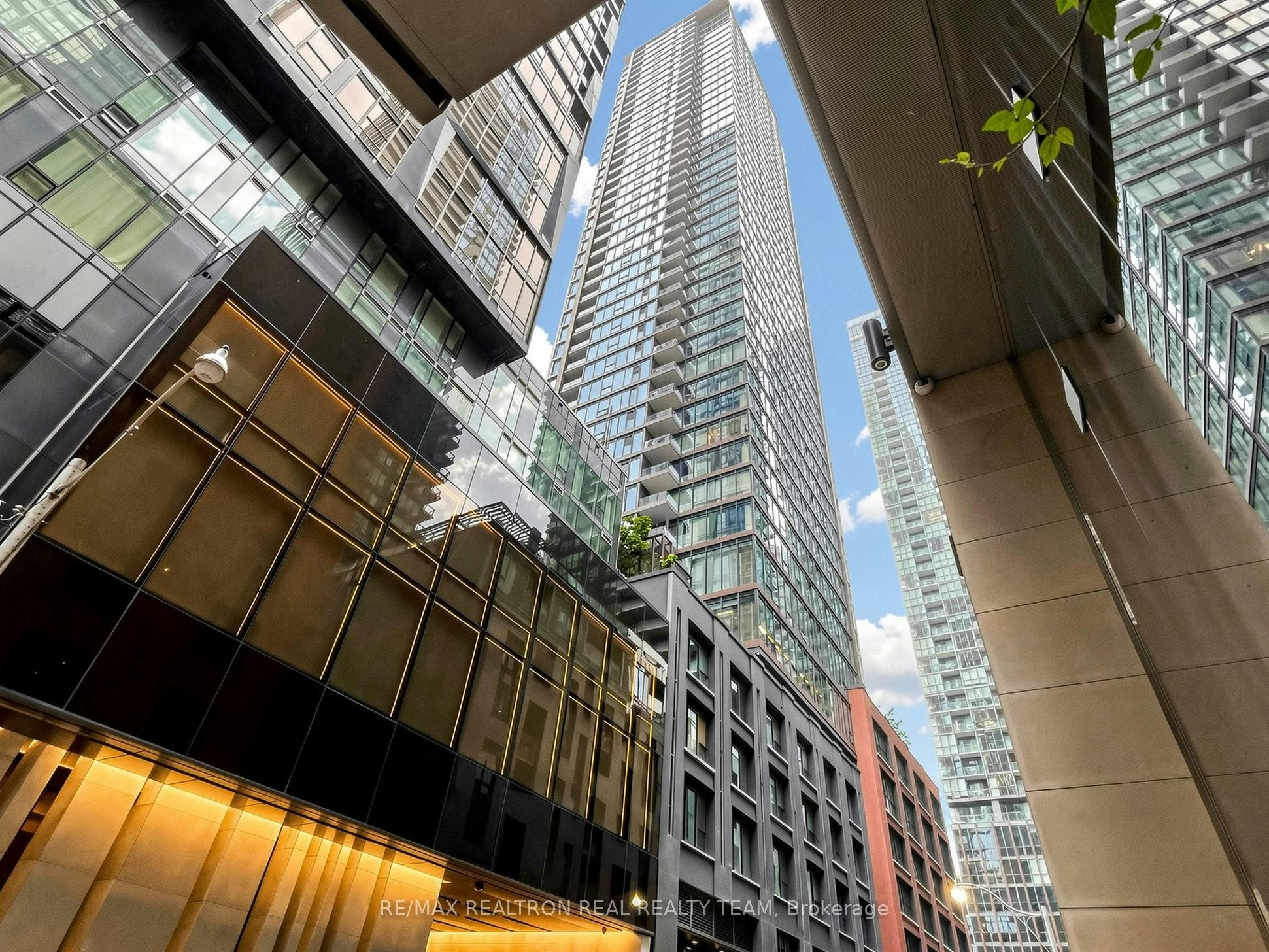 2807-55 Mercer Street, Toronto, ON, M5V 1H3 - 3