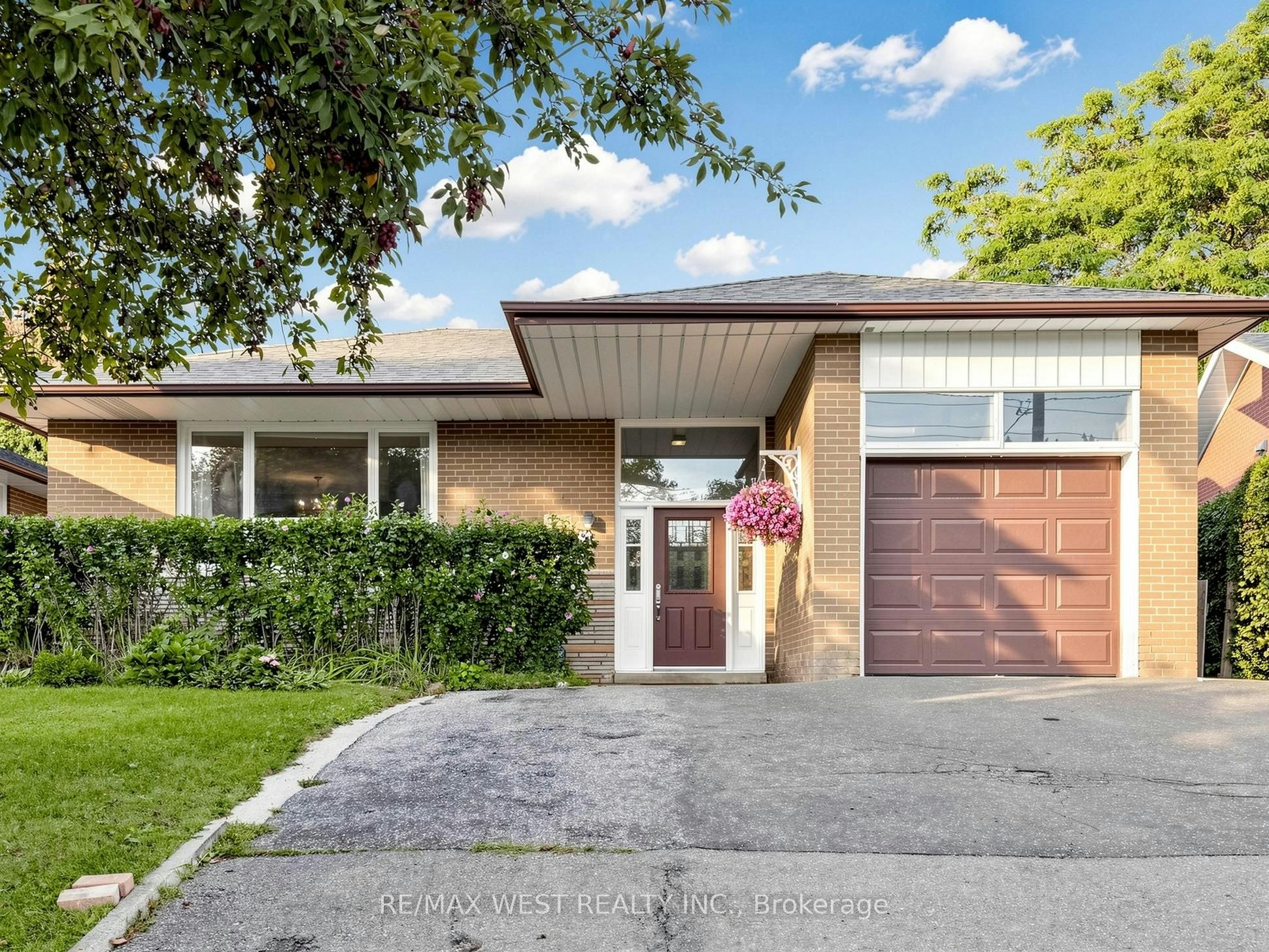 941 Willowdale Avenue, Toronto, ON, M2M 3C3