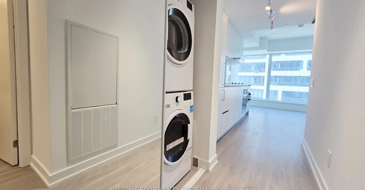 1906-8 Wellesley Street W, Toronto, ON, M4Y 0J5 - 4