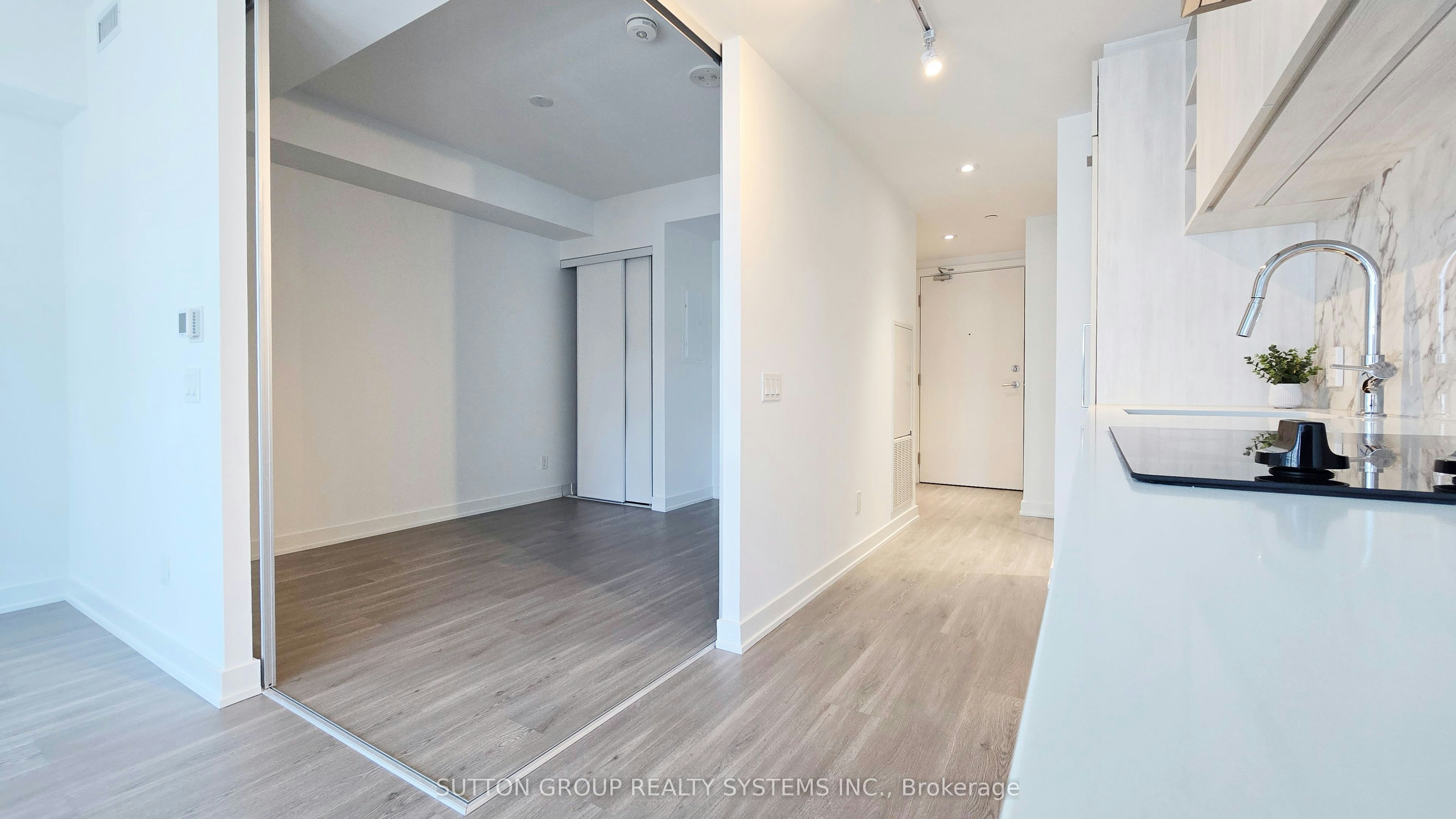 1906-8 Wellesley Street W, Toronto, ON, M4Y 0J5 - 9