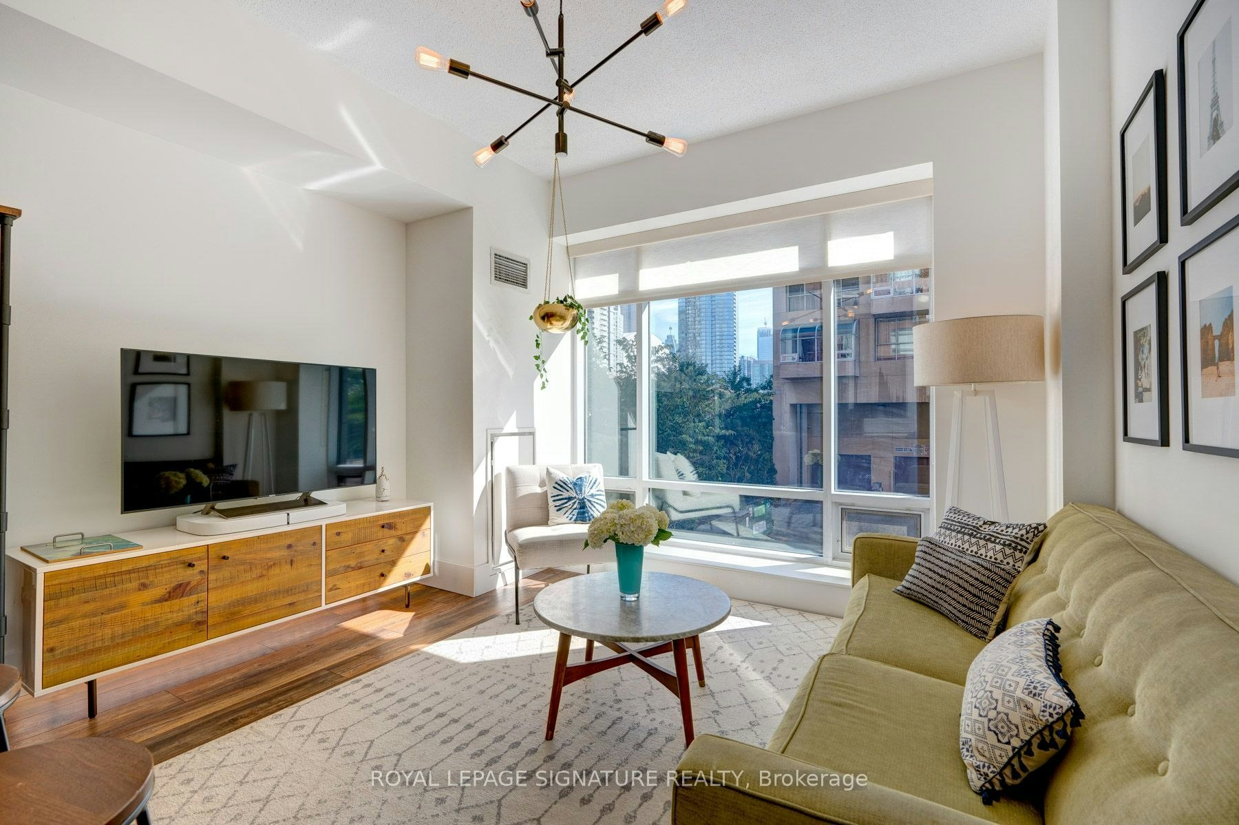 208E-500 Queens Quay W, Toronto, ON, M5V 3K8