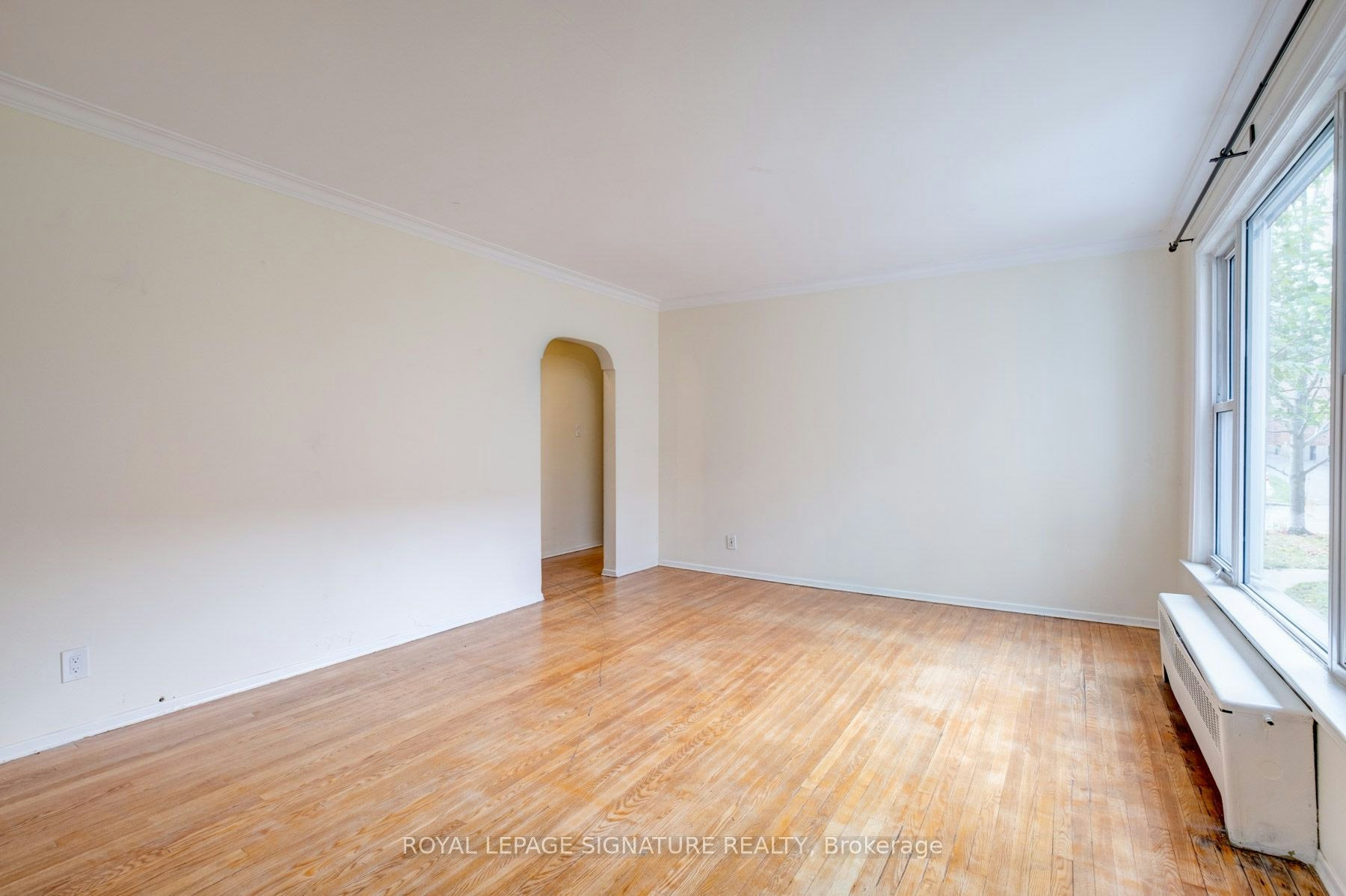 1-6 Markdale Avenue, Toronto, ON, M6C 1S9 - 6