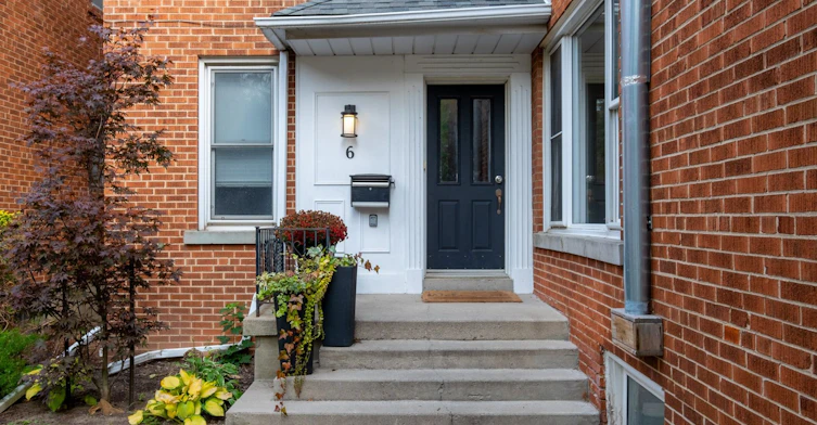 1-6 Markdale Avenue, Toronto, ON, M6C 1S9 - 3