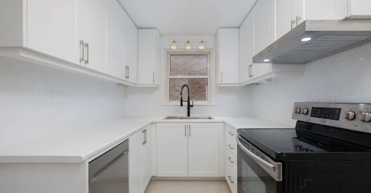 1-6 Markdale Avenue, Toronto, ON, M6C 1S9 - 4