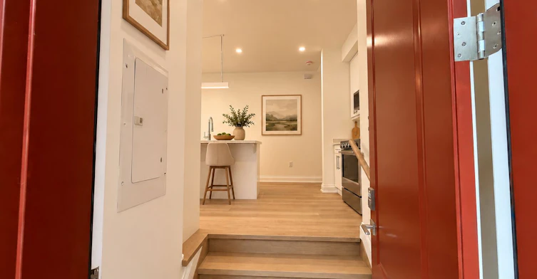 4-57 Hepbourne Street, Toronto, ON, M6H 1K4 - 2