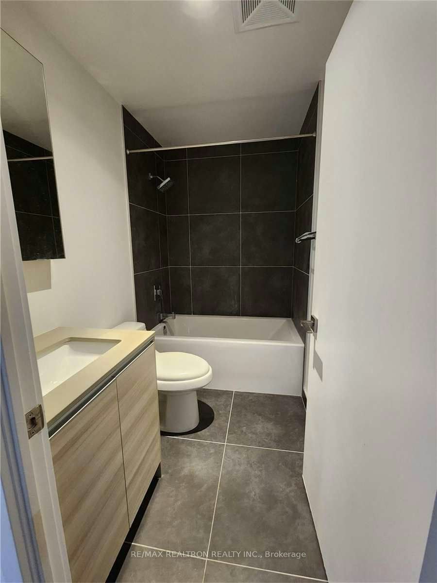 607-20 Minowan Miikan Lane, Toronto, ON, M6J 0E5 - 6