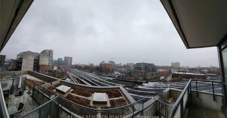 607-20 Minowan Miikan Lane, Toronto, ON, M6J 0E5 - 11