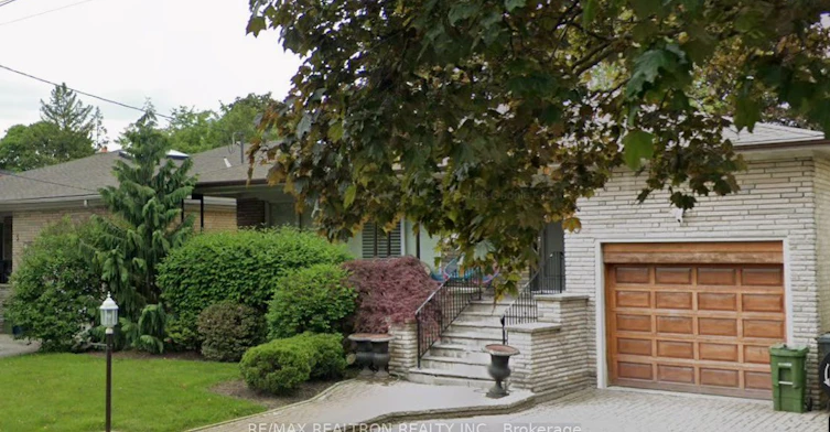 3 Reddick Court, Toronto, ON, M6B 2S1
