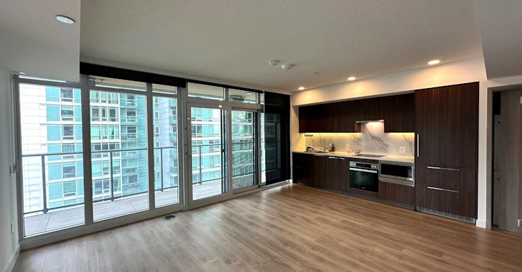 1 Concord Cityplace Way, Toronto, ON, M5V 0X3 - 5