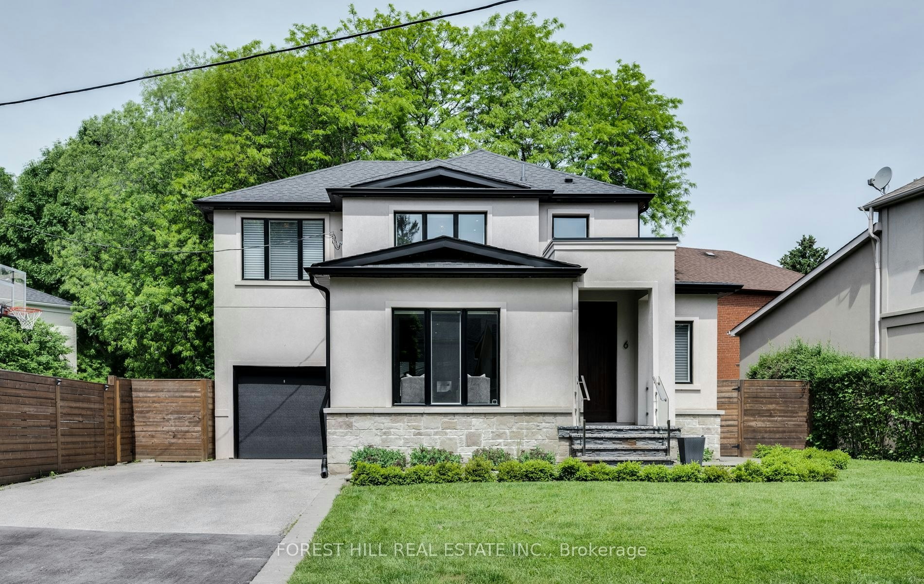 6 Romney Road, Toronto, ON, M3H 1H2