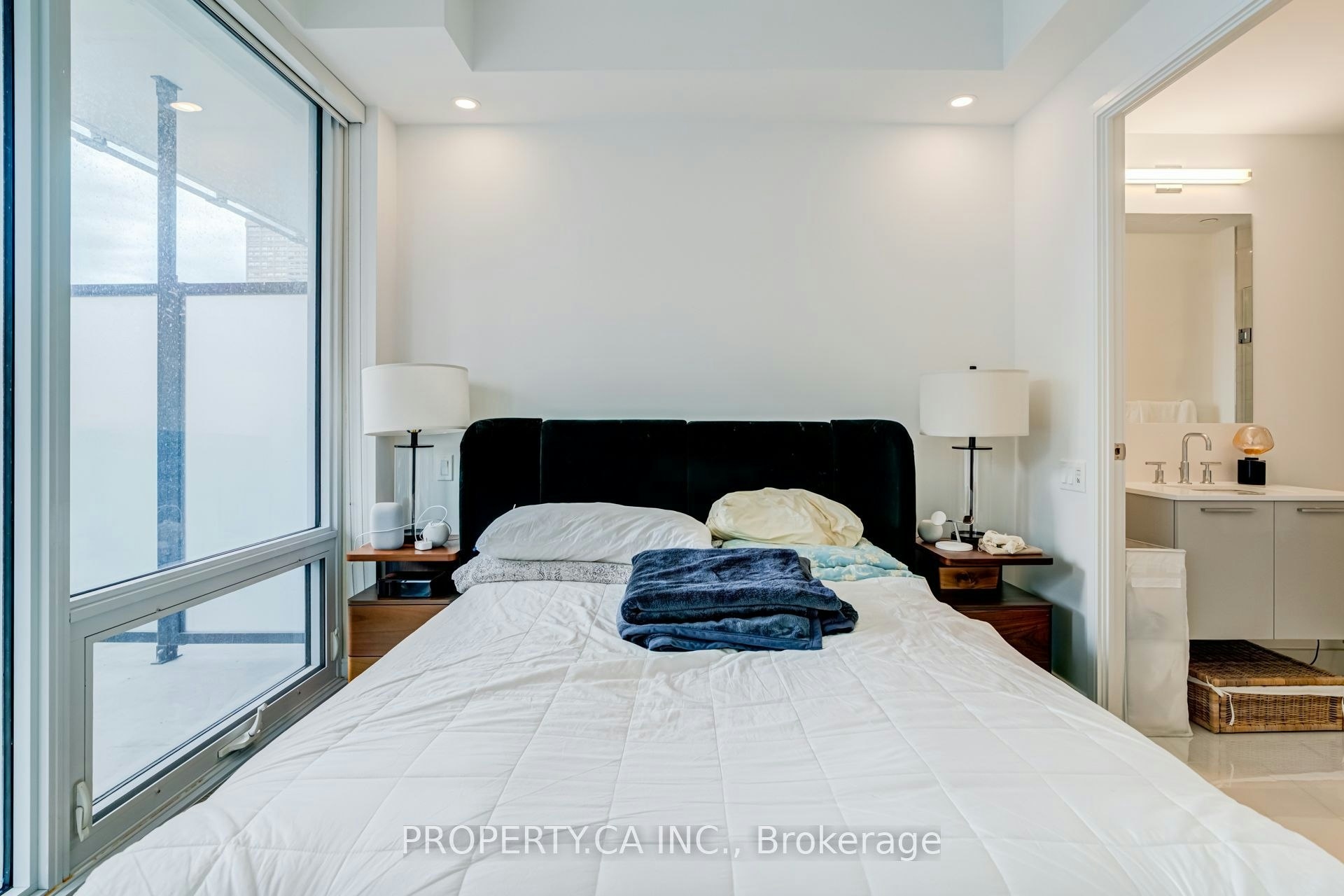 1709-3 Gloucester Street, Toronto, ON, M4Y 0C6 - 10