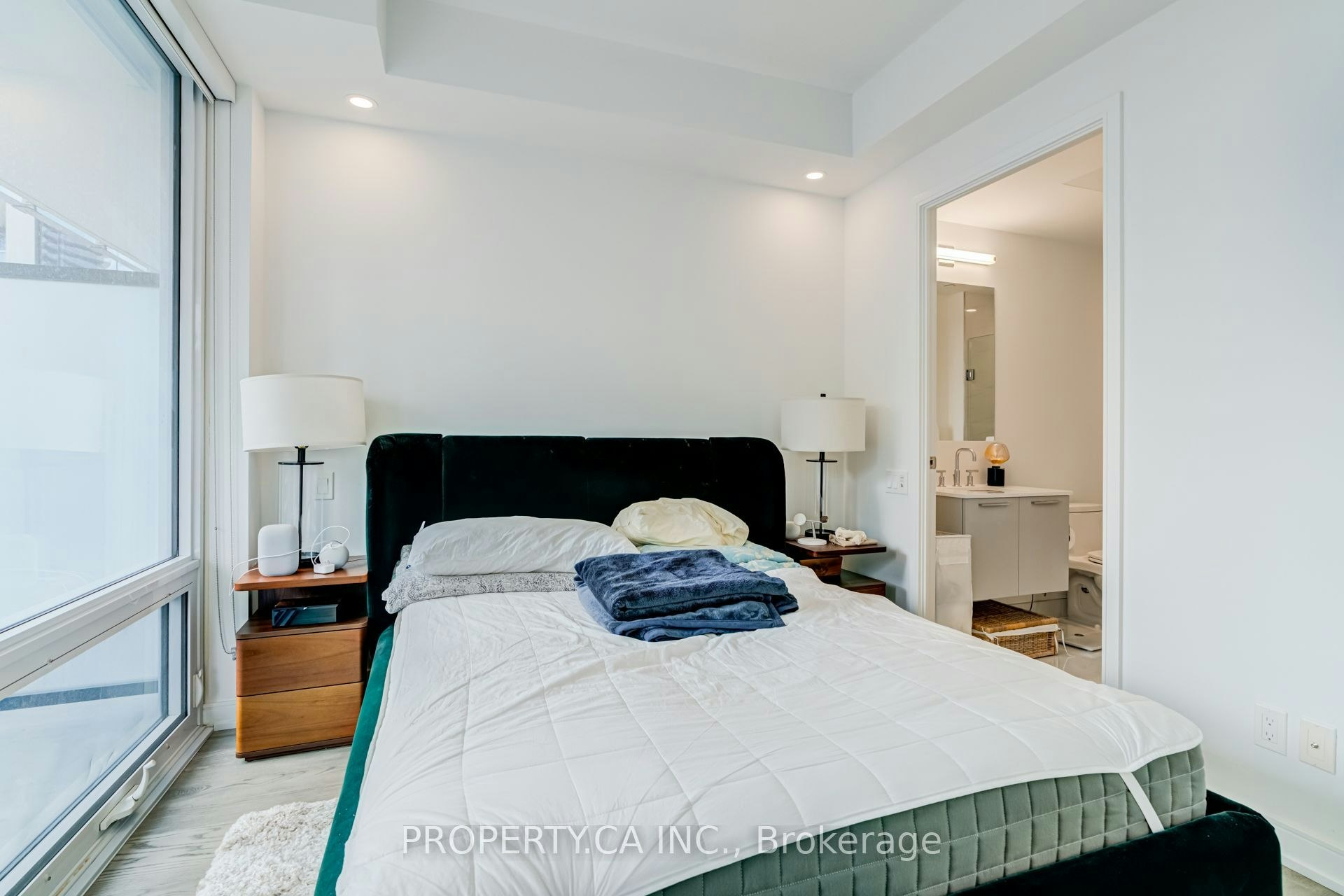 1709-3 Gloucester Street, Toronto, ON, M4Y 0C6 - 9
