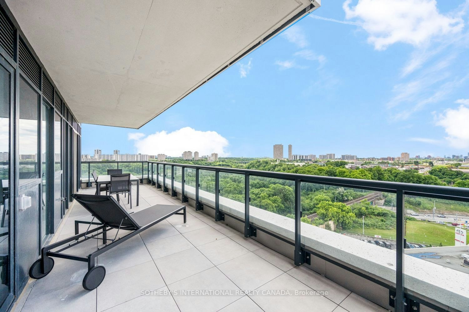 1109-30 Inn ON The Park Drive, Toronto, ON, M3C 0P7 - 29