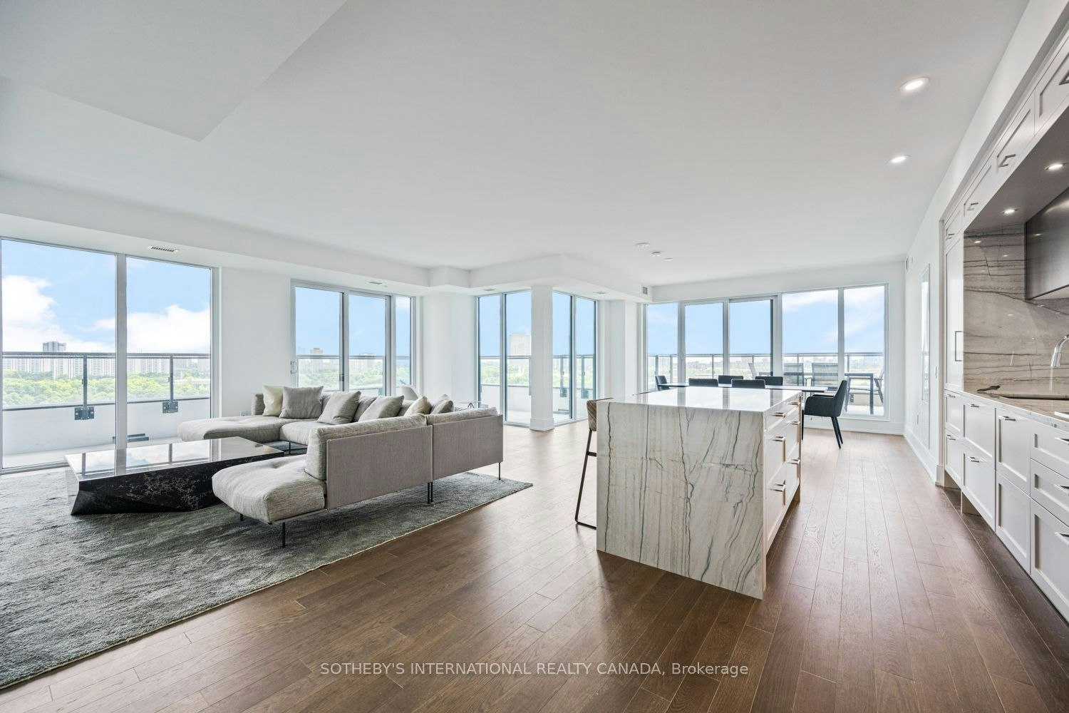 1109-30 Inn ON The Park Drive, Toronto, ON, M3C 0P7 - 3
