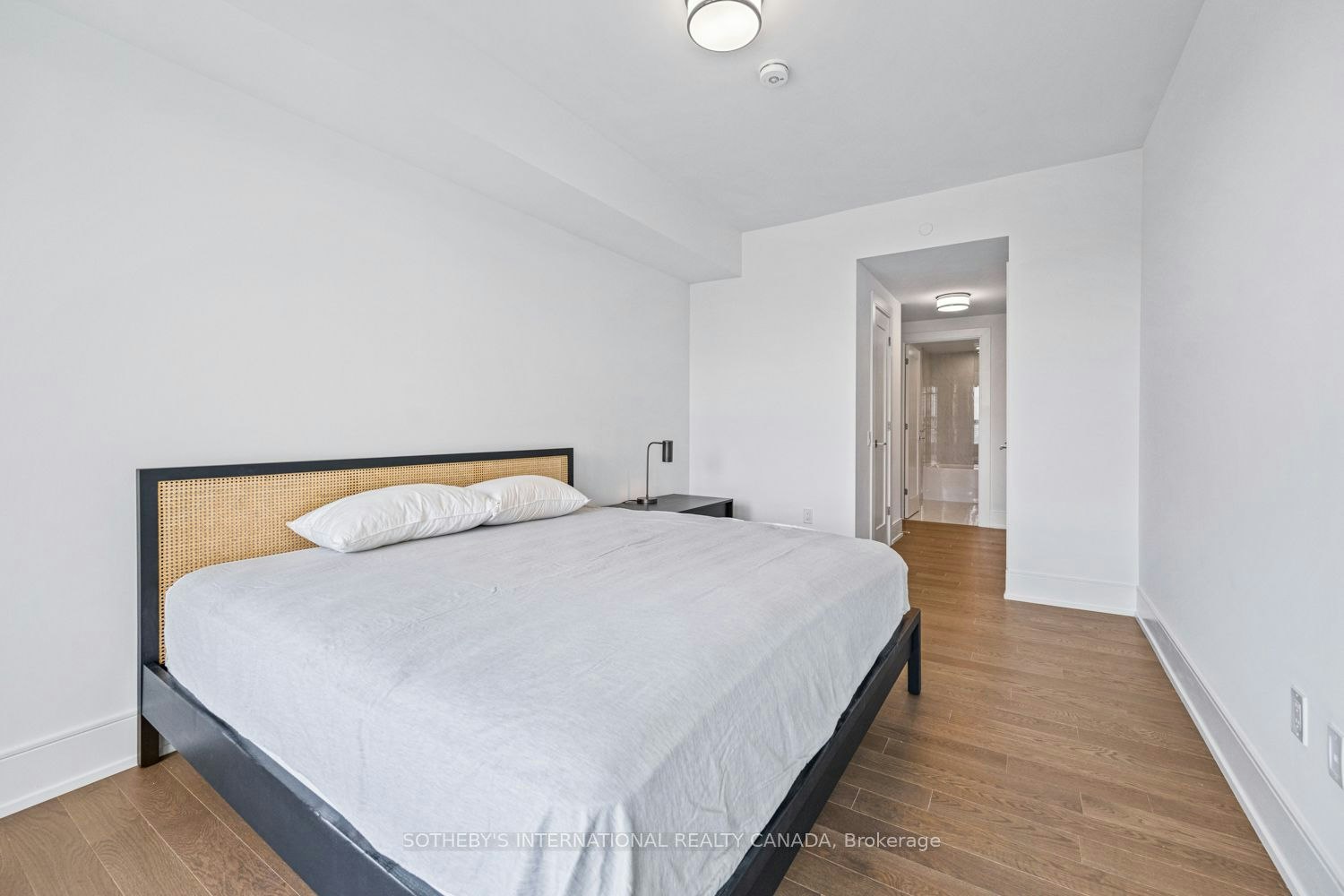 1109-30 Inn ON The Park Drive, Toronto, ON, M3C 0P7 - 17