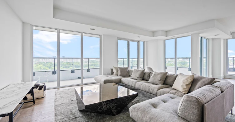 1109-30 Inn ON The Park Drive, Toronto, ON, M3C 0P7 - 4
