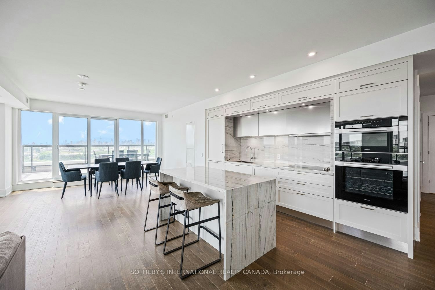 1109-30 Inn ON The Park Drive, Toronto, ON, M3C 0P7 - 5