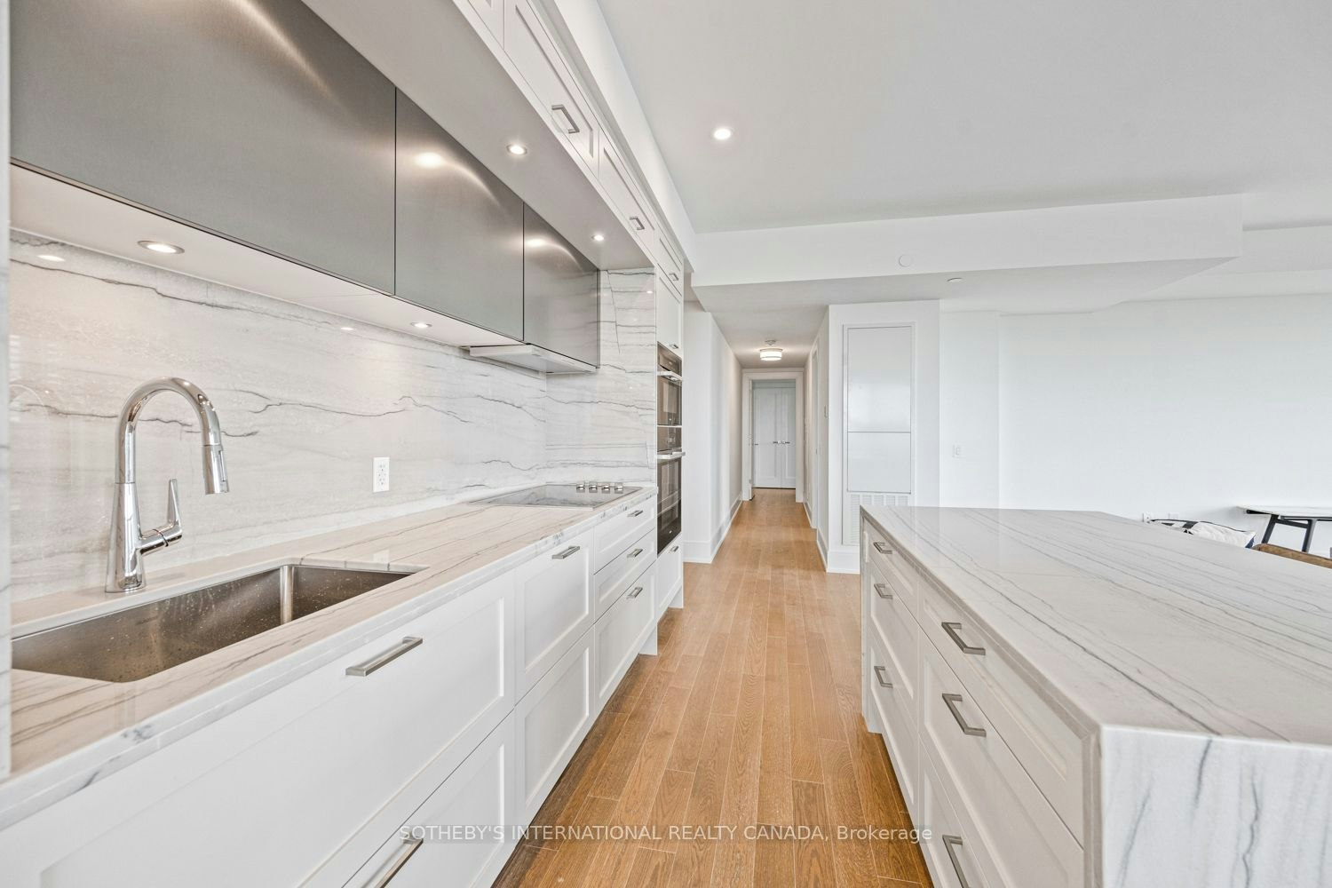 1109-30 Inn ON The Park Drive, Toronto, ON, M3C 0P7 - 8