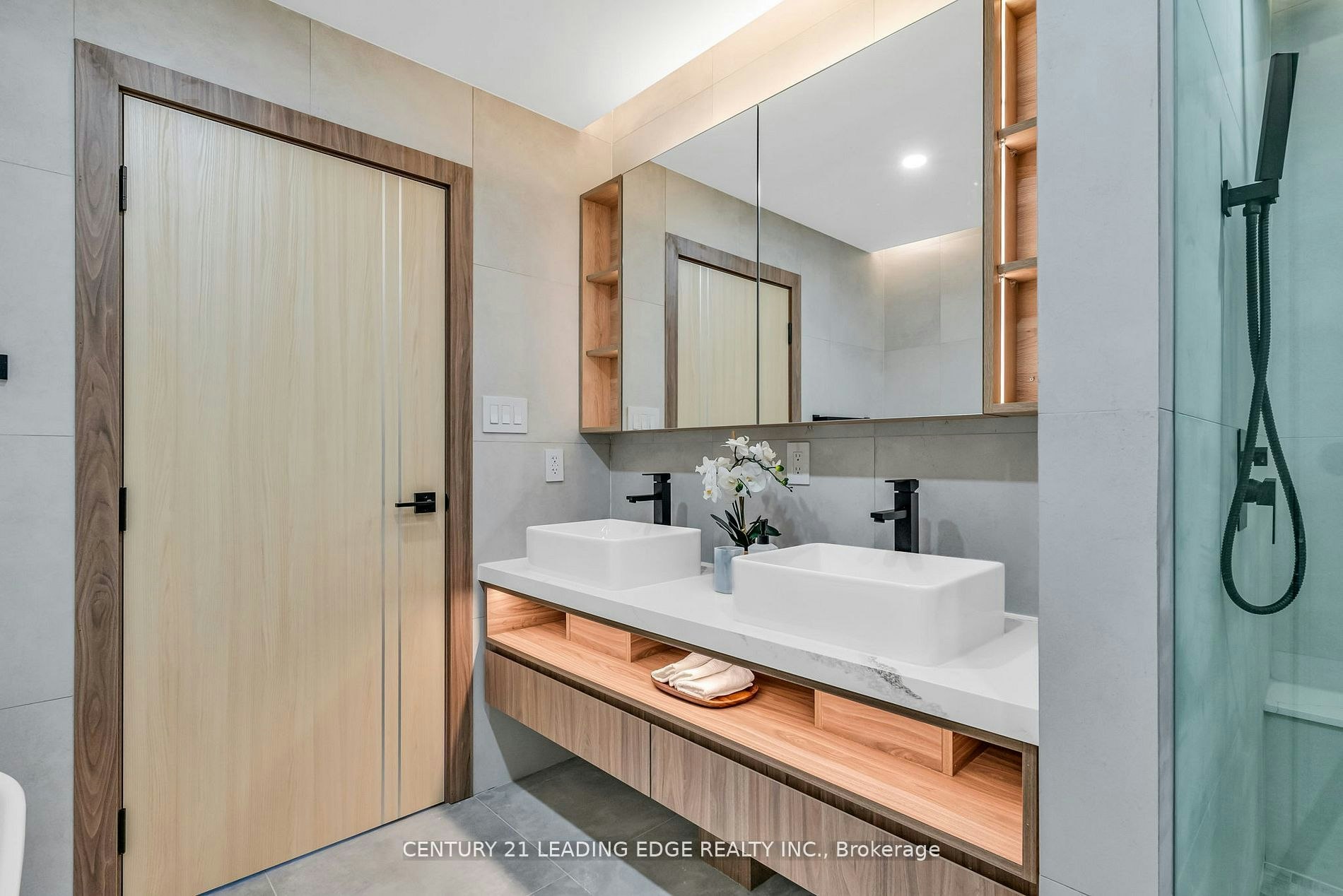 208-1 Watergarden Way, Toronto, ON, M2K 2Z7 - 47