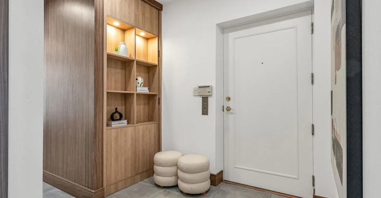 208-1 Watergarden Way, Toronto, ON, M2K 2Z7 - 2