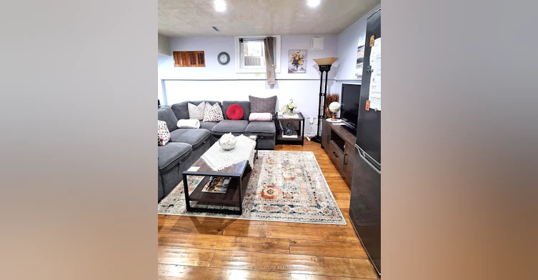 6 Blairville Street, Toronto, ON, M3H 5Y5