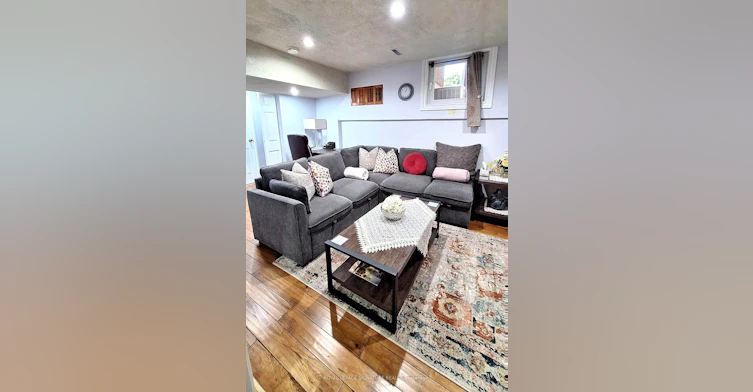 6 Blairville Street, Toronto, ON, M3H 5Y5 - 2