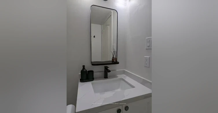 16-68 Carr Street, Toronto, ON, M5T 1B7 - 24