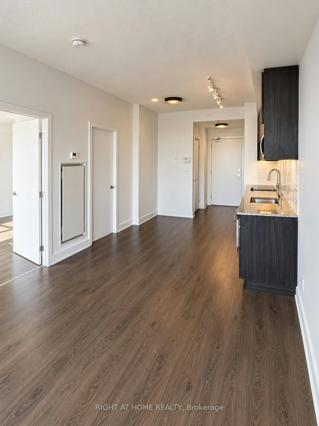 #910-99 The Donway Way W, Toronto, ON, M3C 0N8 - 2