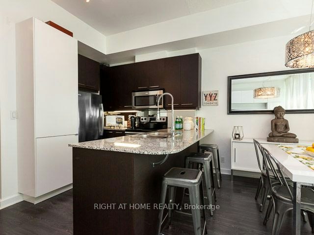 G21-350 Wellington Street W, Toronto, ON, M5V 3W9 - 10